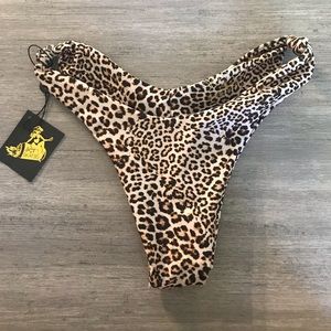 Brand new size small Skatie bikini bottoms